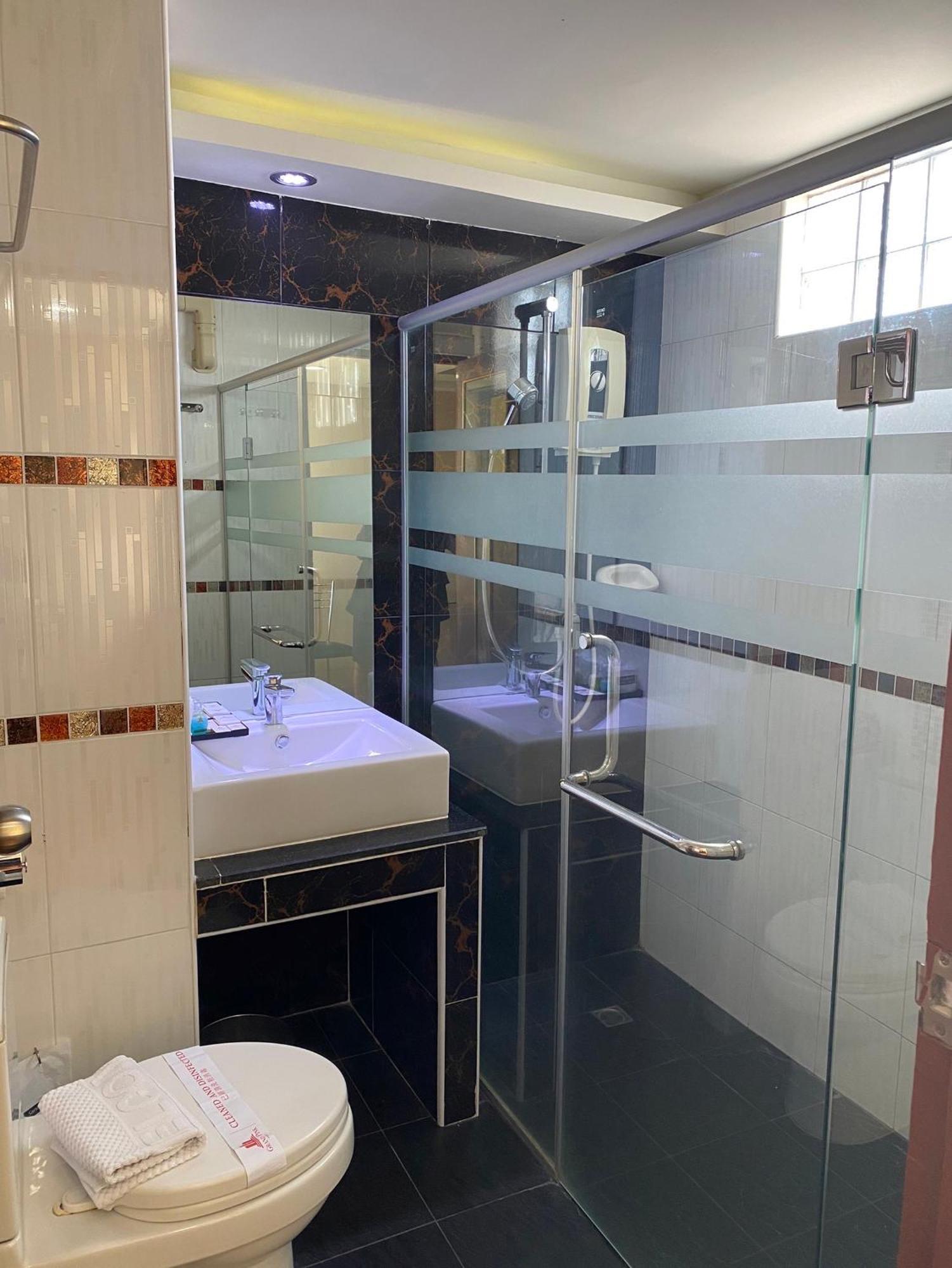 Grand Pink Hotel Hatyai Хатъяй Экстерьер фото
